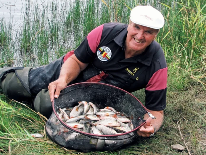 Matchangler Bob Nudd und sein Song Maggots in Ya Catapult