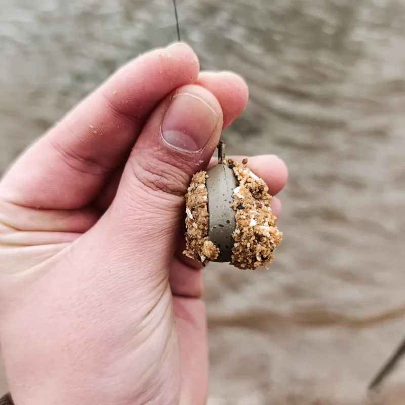 Guru Impact Bomb gefüllt mit Fütter