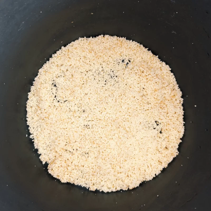 Rotaugen Couscous im Futtereimer