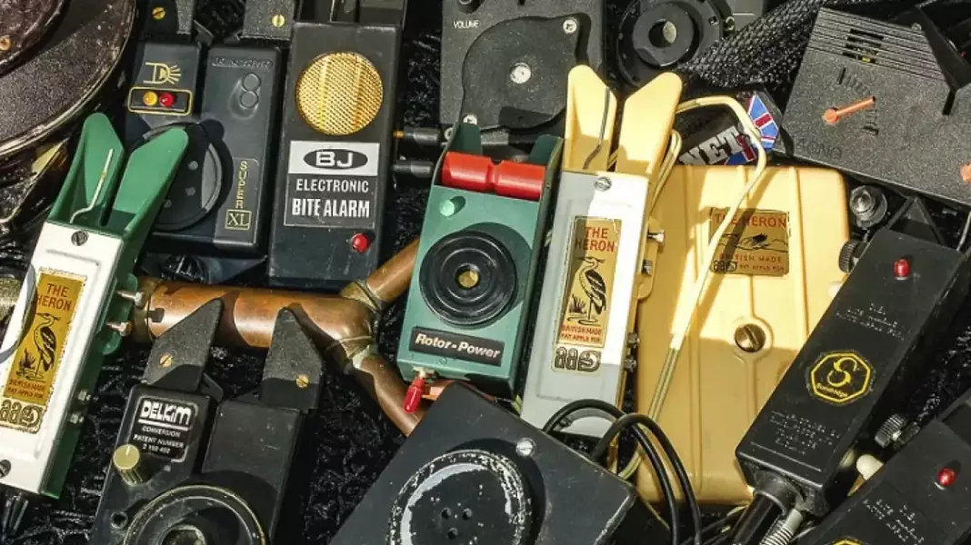 Elektronische Bissanzeiger von einem Sammler