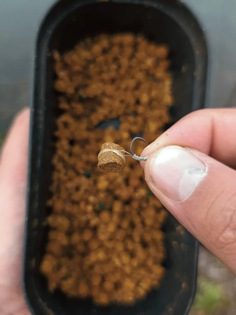 8mm Pellet angeködert am Bait Band