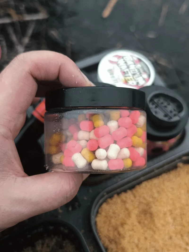 Method Feeder Pop-Ups in einer Dose