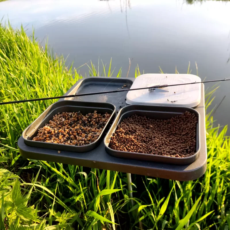 Partikel im Bait Waiter am kleinen Fluss