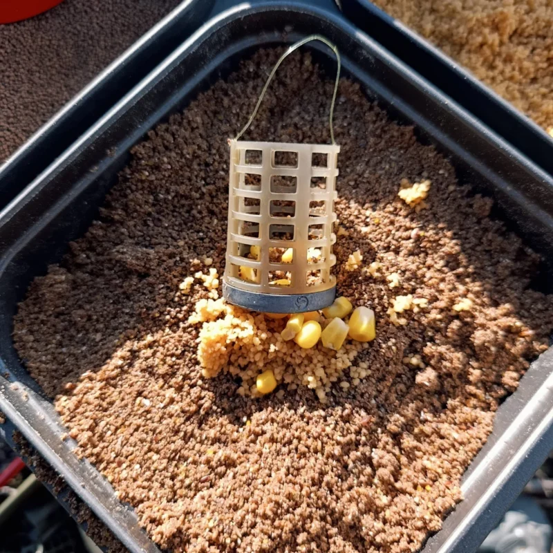 Anfüttern mit einem Bait Up Feeder