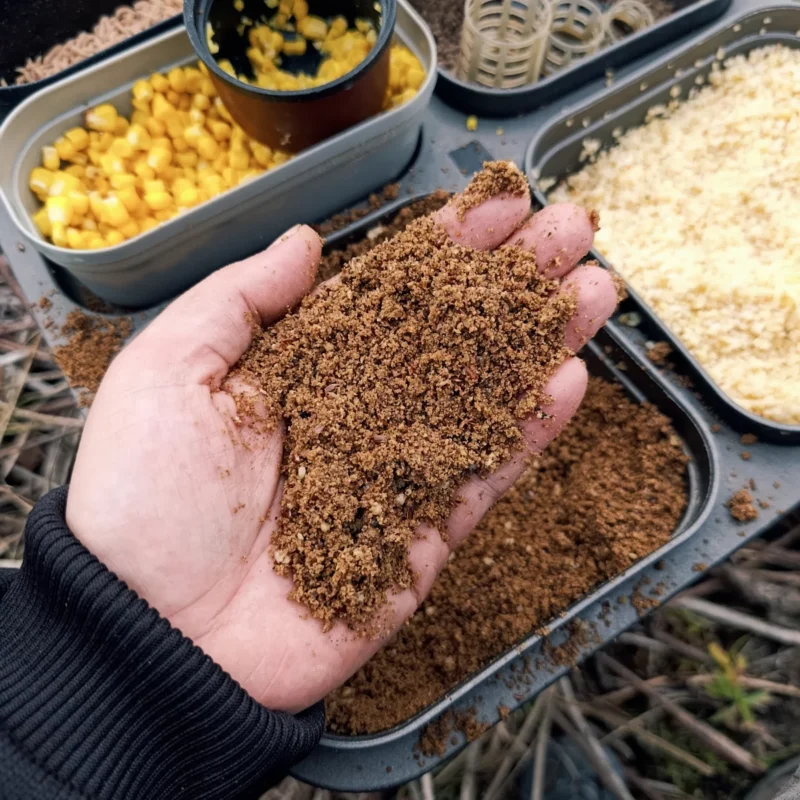 Feederfutter für Teichrotaugen im Oktober