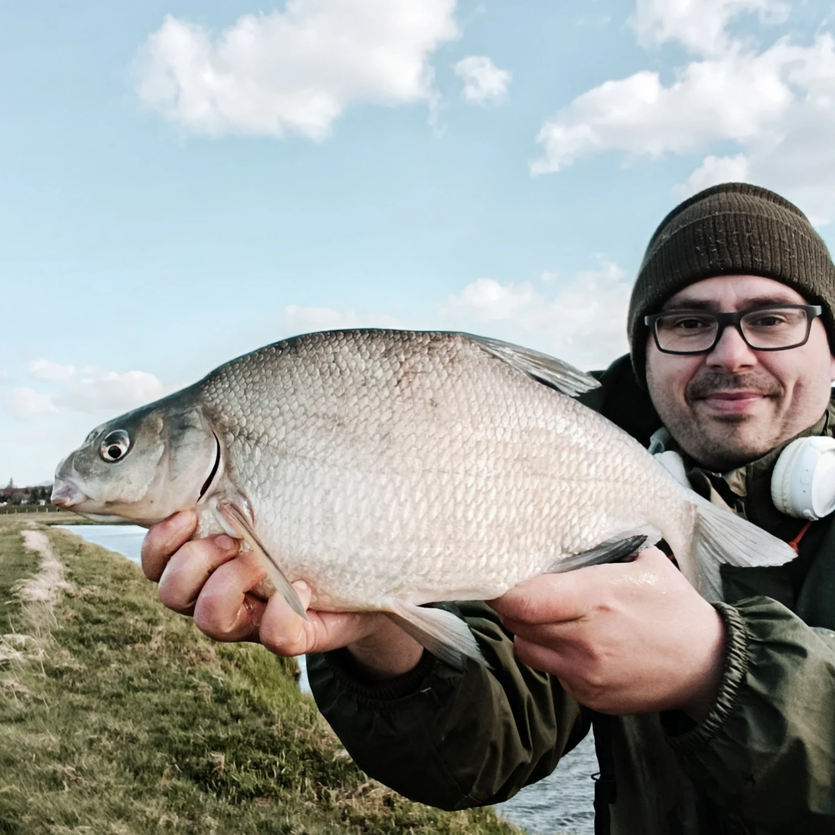 Brasse gefangen mit Mikado Sensual River Feeder