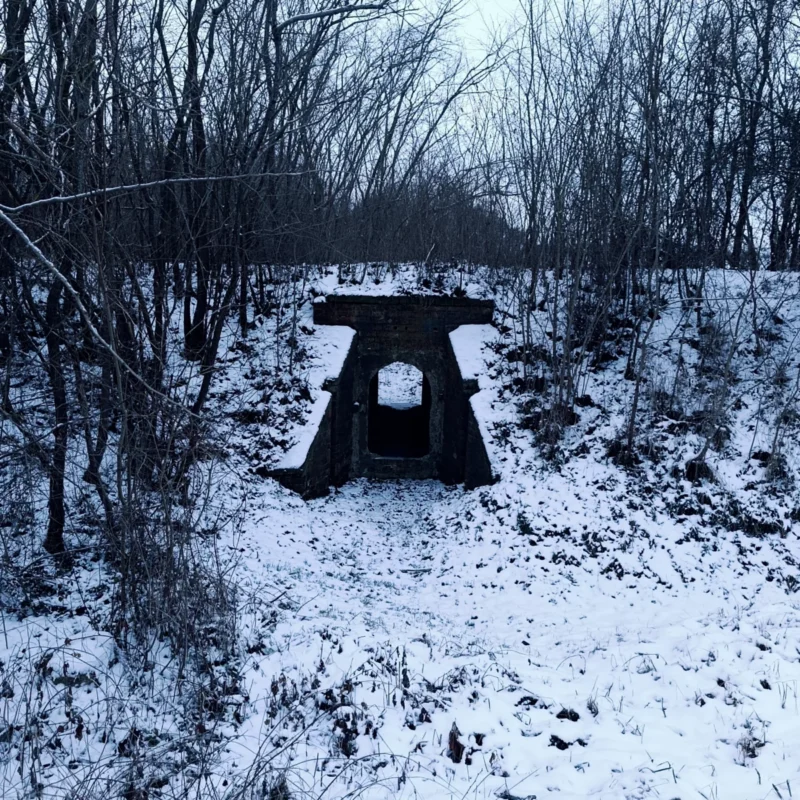 gemauerter Durchgang an der Ackerflur